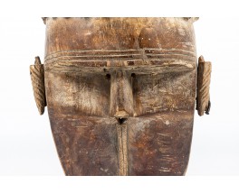 Masque décoratif en bois design africain