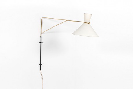Applique grand modèle en métal noir, laiton et abat-jour diabolo 1950