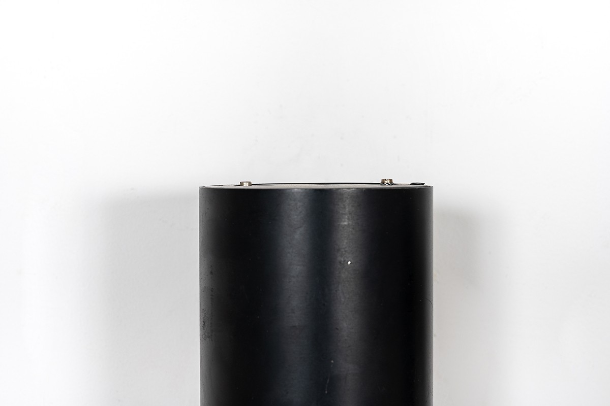 Appliques en métal noir et aluminium doré modèle Cylindre édition Parscot 1950 set de 2