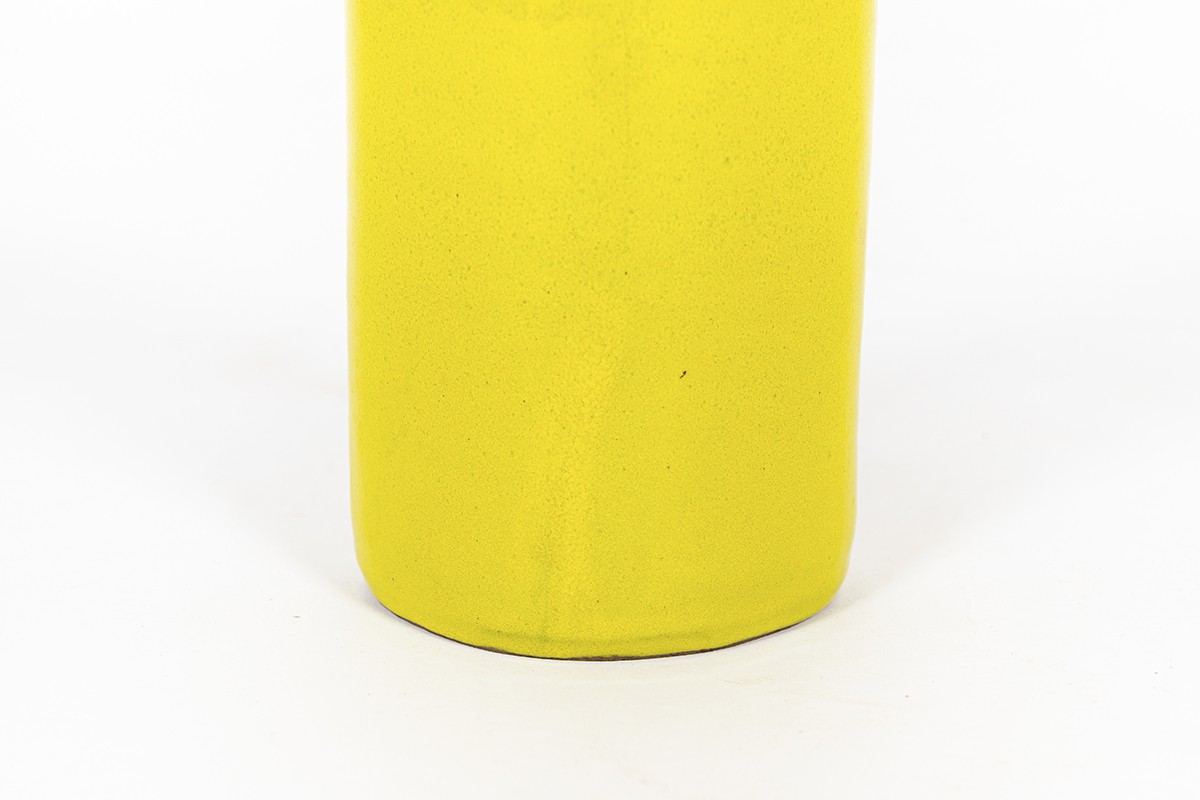 Vase en céramique jaune 1960