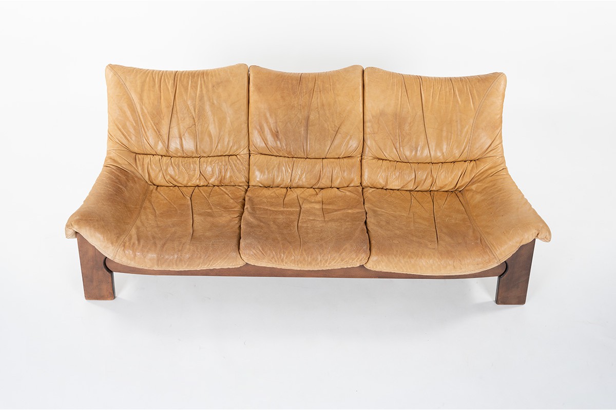 Sofa in pine and camel leather 1950