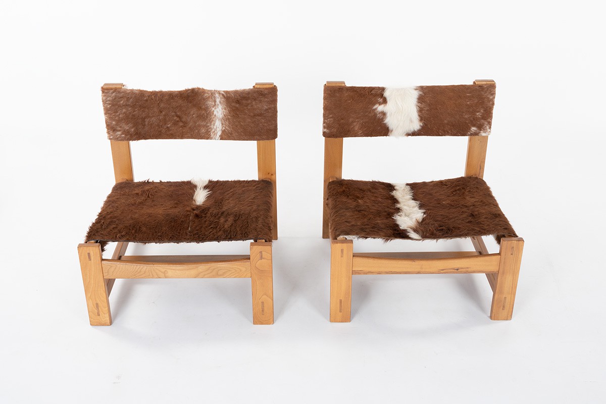 Low chairs in elm and cowhide edition Maison Regain 1980 set of 2