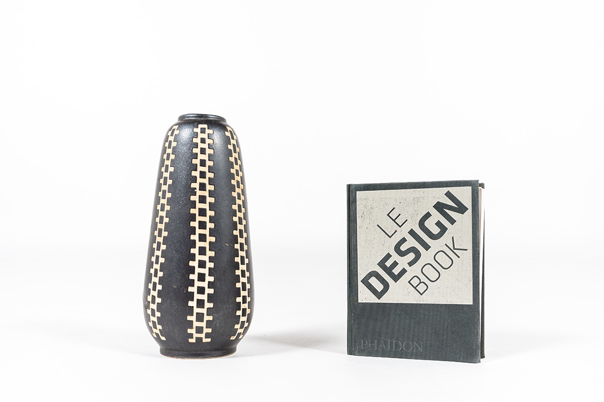 Vase Piesche & Reif en céramique noir mat design allemand 1950