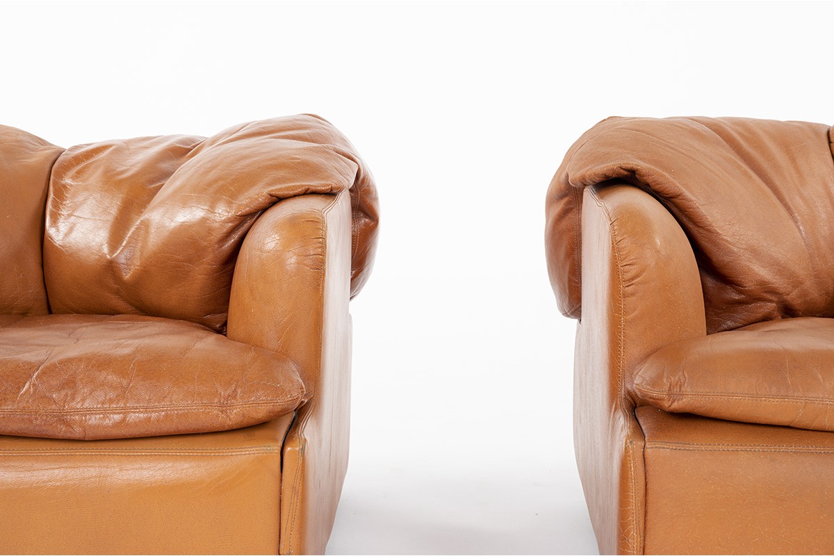 Alberto Rosselli armchairs model Confidential in leather edition Saporiti 1970 set of 2