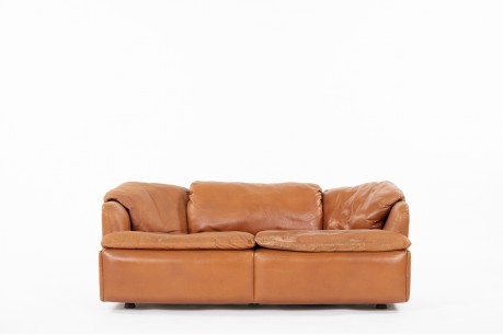 Alberto Rosselli sofa model Confidential in leather edition Saporiti 1970