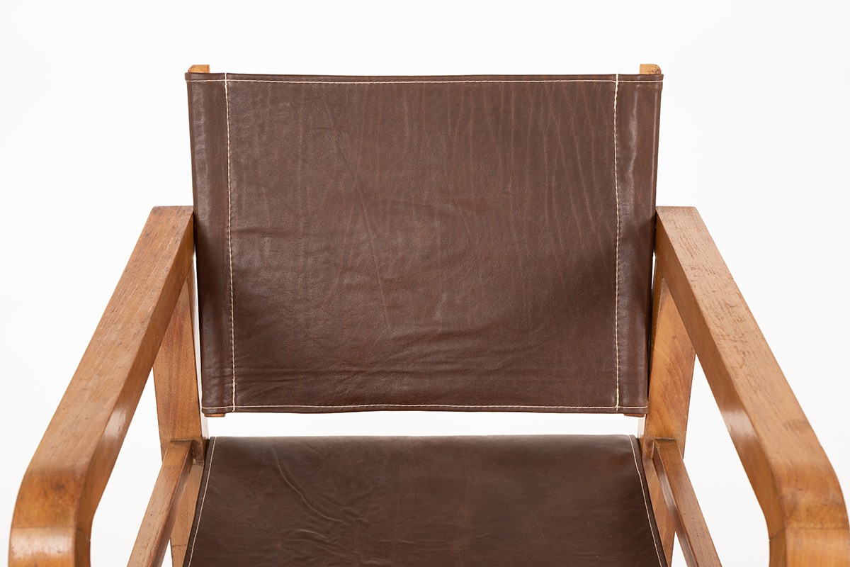 Djo Bourgeois armchairs in oak and brown leather 1930 set of 2