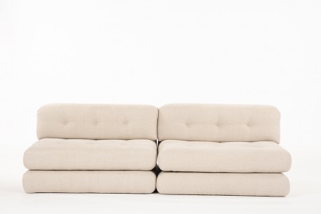 Canapé Hans Hopfer modèle Mah Jong lin beige édition Roche Bobois 1970