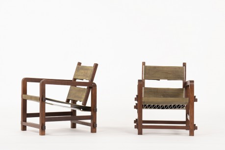 Fauteuils en acajou et cuir tendu kaki montage clavette 1950 set de 2