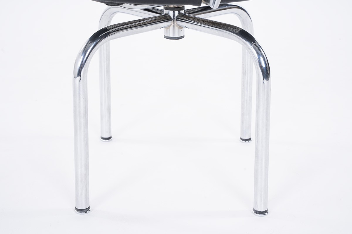 Charlotte Perriand armchairs model LC7 chrome and black leather edition Cassina 1970