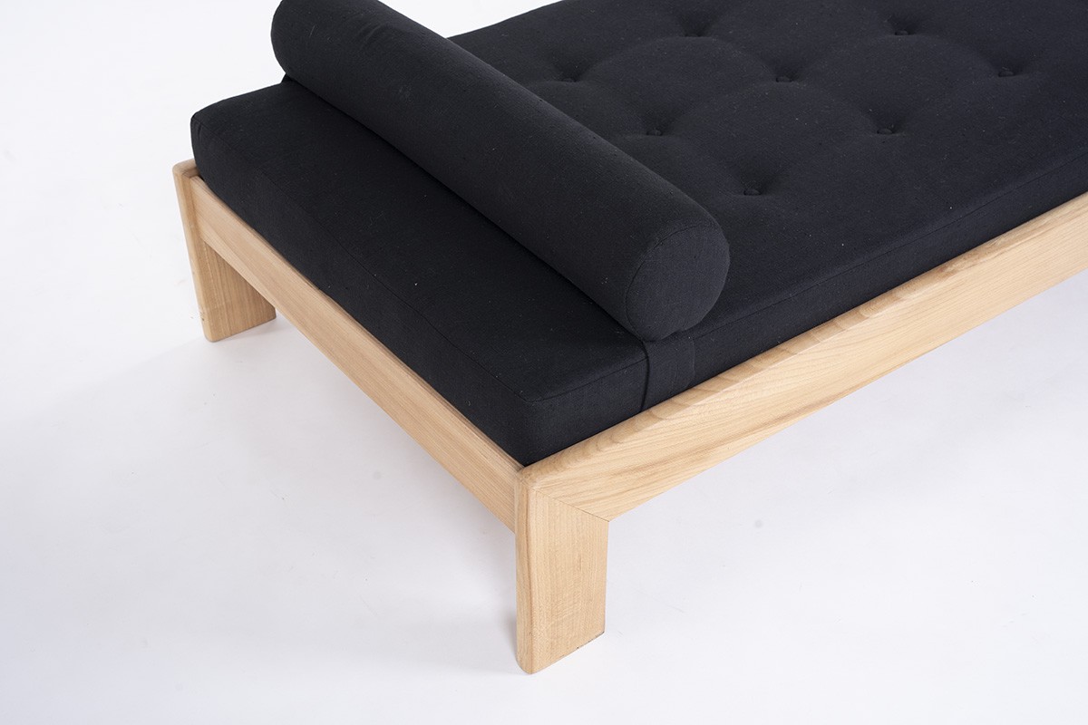 Daybed small model in elm and black fabric 1980