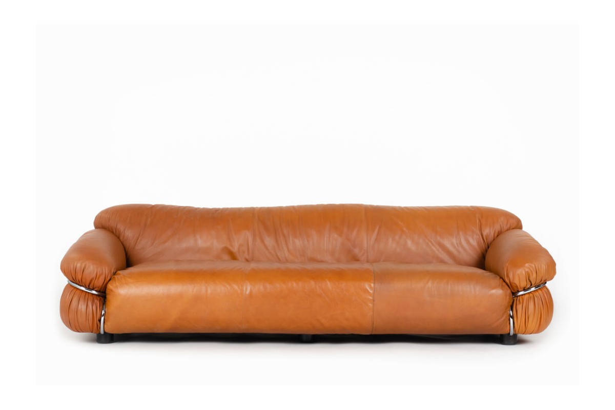 Gianfranco Frattini sofa model Sesann edition Cassina 1970