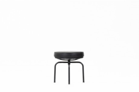 Stool model LC8 in leather Le Corbusier Charlotte Perriand edition Cassina 1970