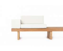 Banquette à lattes en sapin et coussins beige 1950