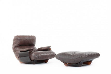 Michel Ducaroy armchair and footstool model Marsala in brown leather edition Ligne Roset 1970