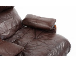 Fauteuil et repose pieds Michel Ducaroy modèle Marsala en cuir marron édition Ligne Roset 1970