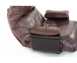 Fauteuil et repose pieds Michel Ducaroy modèle Marsala en cuir marron édition Ligne Roset 1970