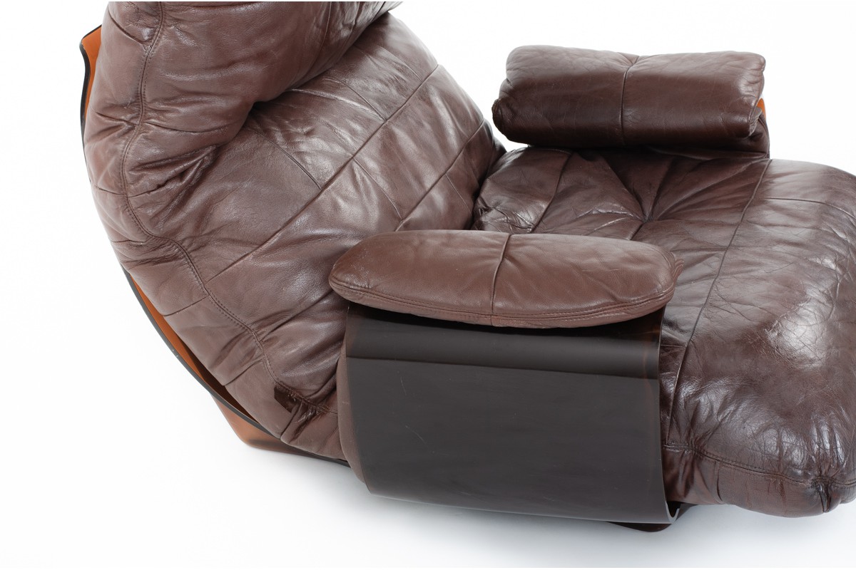Michel Ducaroy armchair and footstool model Marsala in brown leather edition Ligne Roset 1970