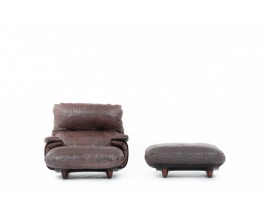 Fauteuil et repose pieds Michel Ducaroy modèle Marsala en cuir marron édition Ligne Roset 1970