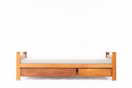 Pierre Chapo daybed model L03 in elm 1980
