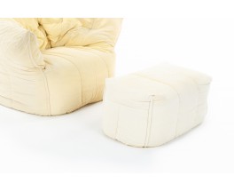 Fauteuil et repose-pieds Michel Ducaroy modèle Brigantin édition Ligne Roset 1980