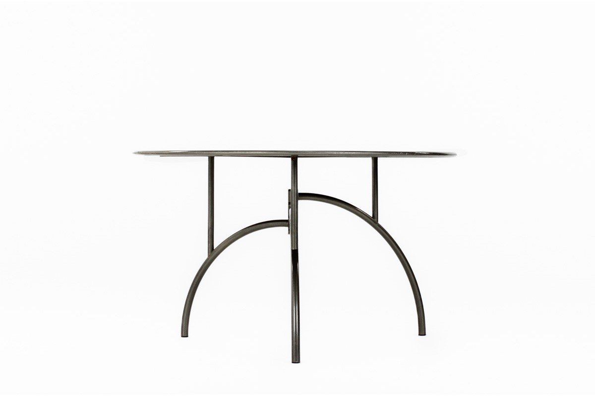 Philippe Starck round dining table model Tippy Jackson edition Driade 1982