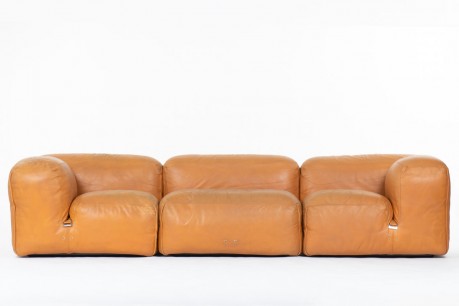 Mario Bellini sofa model Le Mura edition Cassina 1972