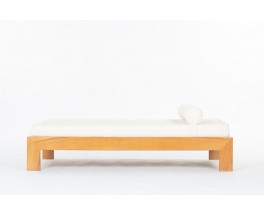 Daybed en orme avec tissu bouclette beige édition Maison Regain 1980