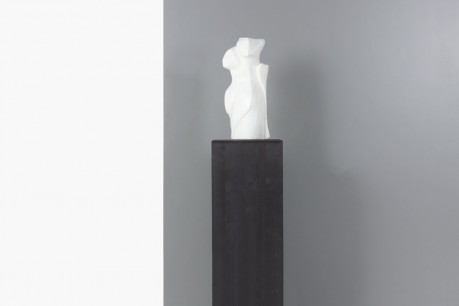 Sculpture en béton sur socle 1960