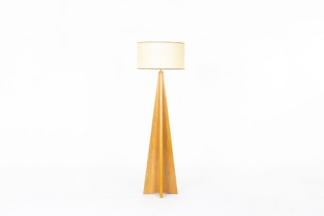 Floor lamp model Helios in oak Collection Galerie44