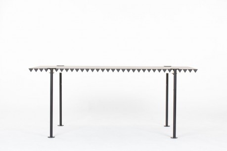 Philippe Starck dining table model Joe Ship edition 3 Suisses 1982