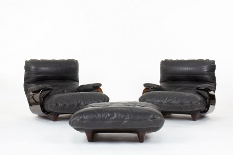 Fauteuils Michel Ducaroy modèle Marsala avec repose-pieds édition Ligne Roset 1970 set de 2