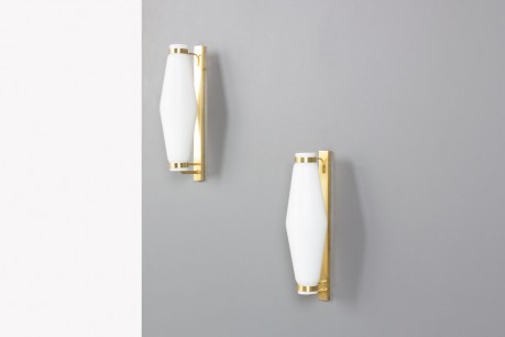 Wall lights by Stilnovo in brass and opaline glass 1950 set of 2