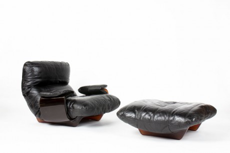 Michel Ducaroy armchair and footrest model Marsala in black leather edition Ligne Roset 1970