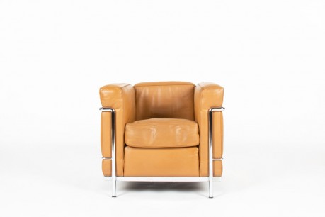 LC2 Armchair in Brown Leather – Le Corbusier, Pierre Jeanneret & Charlotte Perriand