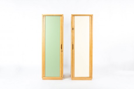 Vestiaire André Sornay hêtre et laque – Design moderniste français des années 60