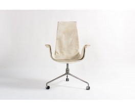 Fauteuil de bureau Preben Fabricius et Jorge Kastholm modele 6725 en cuir blanc edition Kill International 1960