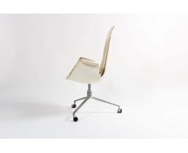 Fauteuil de bureau Preben Fabricius et Jorge Kastholm modele 6725 en cuir blanc edition Kill International 1960