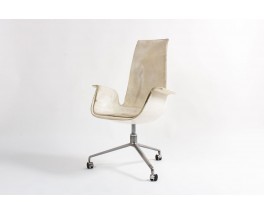 Fauteuil de bureau Preben Fabricius et Jorge Kastholm modele 6725 en cuir blanc edition Kill International 1960